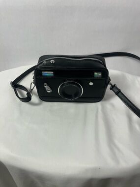 Black Camera-Inspired Crossbody Bag with Faux Lens Accent